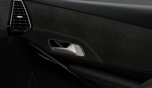 パフォーマンス ラインのインテリア