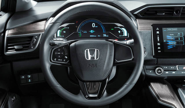 2015年の東京モーターショーでワールドプレミアを果たした燃料電池車両