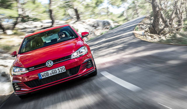 Volkswagen Golf GTI|フォルクスワーゲン ゴルフ GTI 02