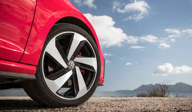 Volkswagen Golf GTI|フォルクスワーゲン ゴルフ GTI 18
