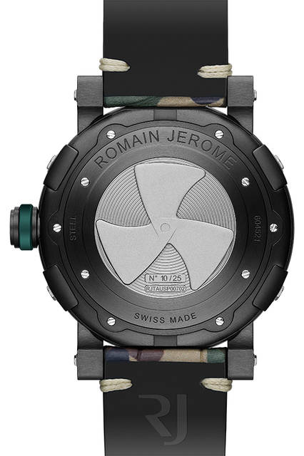 <strong>スチームパンク 46 オート カモ</strong><br /> <br /> 人類史上最大の発明と言われる蒸気機関を文字盤に讃えるシリーズ。ローマ数字のカモフラージュ柄は、スイスの著名な職人によるハンドペイント。<br /> <br /> Ref.｜RJ.T.AU.SP.007.02<br /> キャリバー｜自動巻き。RJ003-A<br /> パワーリザーブ｜最大40時間<br /> ケース素材｜ブラックPVD加工のSS。ケースバックにプロペラのエングレーブ<br /> ケース径｜46mm<br /> ベゼル｜手作業によるサテンブラシ仕上げとガンメタルカラーPVD加工のSS<br /> ストラップ｜カモフラージュ柄アリゲーター<br /> 防水｜3気圧防水<br /> 限定数｜25本（生産限定）<br /> 価格｜151万円（税別）