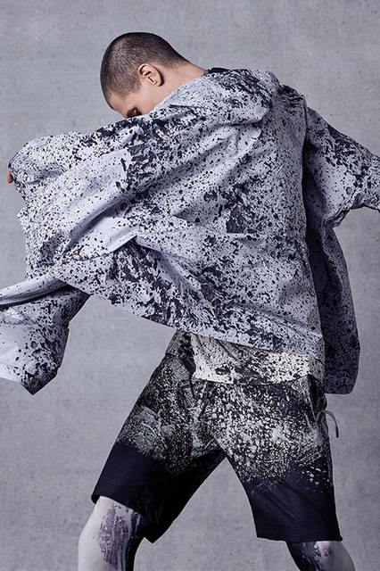 MEN'S<br>コート 7万3000円（税別）、ショーツ 2万9000円（税別）