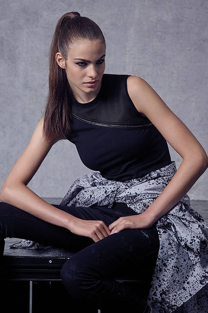 WOMEN'S<br>ジャケット 7万3000円（税別）、その他 参考商品