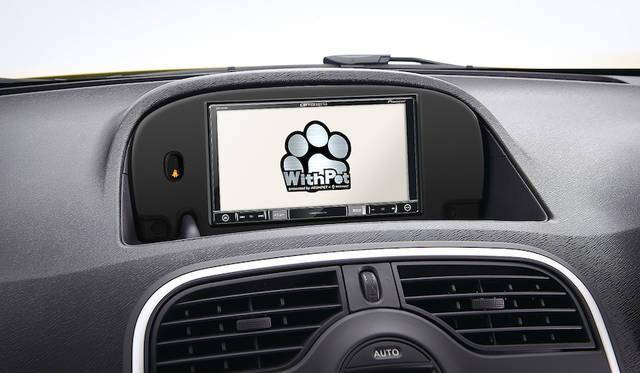 <strong>2DIN SDナビゲーション</strong><br>専用ロゴが映し出されるナビゲーションシステム