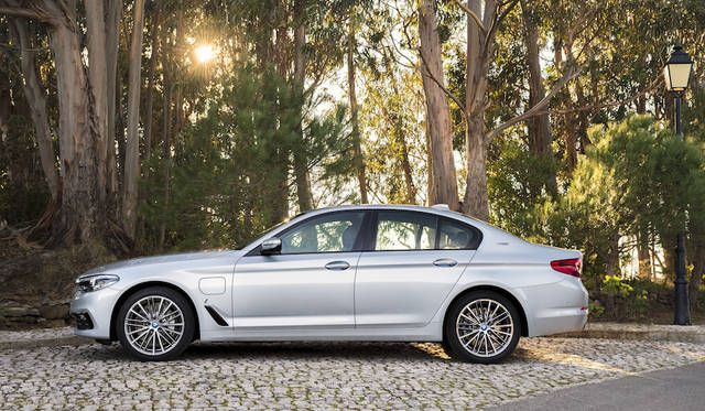 BMW 530e iPerformance|ビー・エム・ダブリュー 530e iパフォーマンス 025