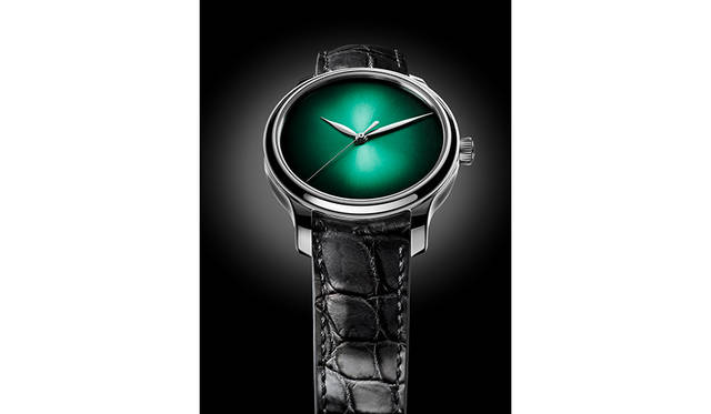 <strong>エンデバー・コンセプト・コズミックグリーン・リミテッドエディション</strong><br /> <br /> Ref.｜1343-0211（18KWG）<br /> ムーブメント｜自社製手巻きHMC343<br /> パワーリザーブ｜約7日間（デュアルバレル）<br /> 文字盤｜コズミックグリーン フュメダイアル<br /> ケース素材｜18KWG<br /> ケース径｜40.8mm<br /> ケースバック｜シースルー<br /> ストラップ｜アリゲーター<br /> 限定数｜20本<br /> 価格｜290万円（税別）<br />