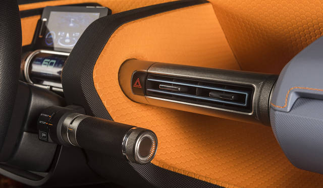 湿ったグローブや小物などの乾燥にも使える、回転式ダクト