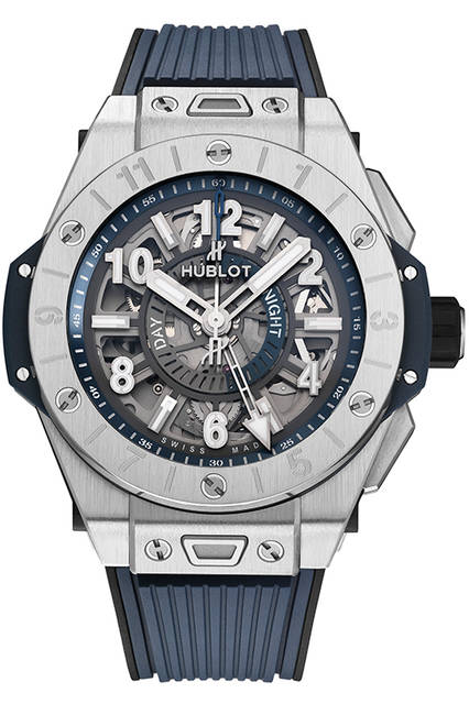 ビッグ・バン ウニコGMT チタニウム211万円（税別予価）、9月発売予定。2時位置と4時位置のプッシュピースでGMT針を簡単に操作。文字盤中央には昼夜表示付き。