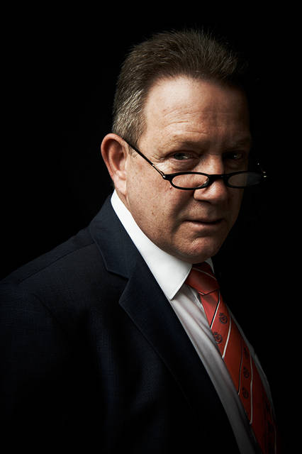 <strong>Kurt Allemann Executive Vice President Product<br /> クルト・アレマン製品開発担当副社長</strong><br /> <br /> 22歳でルツェルンへ、時計師としてブヘラに就職。前身のブヘラウォッチの時代から製品開発に携わる。2017年3月で勤続40周年を迎えた。今年の新色およびその組み合わせも、すべてクルト氏によるプロジェクトである。