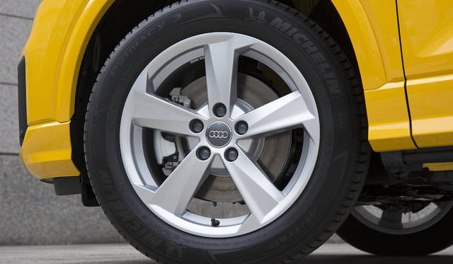 Audi Q2 1.0TFSI|アウディ Q2 1.0TFSI036