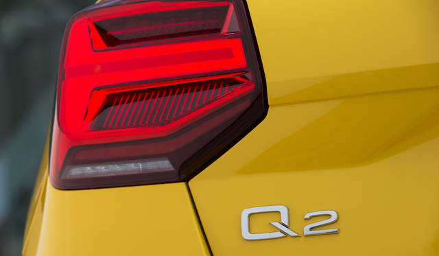 Audi Q2 1.0TFSI|アウディ Q2 1.0TFSI038