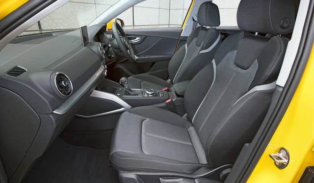 Audi Q2 1.0TFSI|アウディ Q2 1.0TFSI042