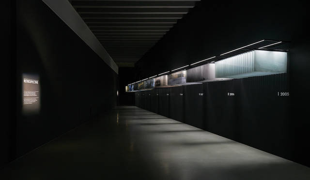 <strong>Retrospective</strong><br>これまで9回のレクサスの展示を、1つの展示につき24コマで構成している