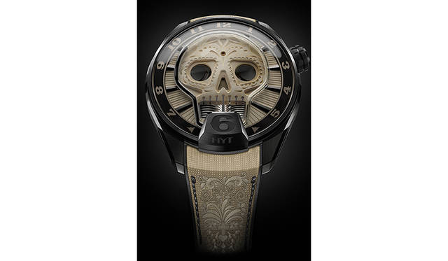 <strong>スカル・ヴィーダ</strong><br /> <br /> ムーブメント｜手巻き（特殊HYTキャリバー）<br /> パワーリザーブ｜65時間<br /> ダイアル｜時刻を示す液体を注入したキャピラリーのほか、小秒針（左目）、パワーリザーブインジケーター（右目）<br /> ケース素材｜DLC加工を施したチタン<br /> ケース径｜51mm<br /> ケースバック｜シースルー<br /> 防水｜5気圧<br /> ストラップ｜ファブリック<br /> 生産数｜5本限定（それぞれスカルデザインが異なる）<br /> 価格｜1366万円（税別）<br /> 発売時期｜7月発売予定