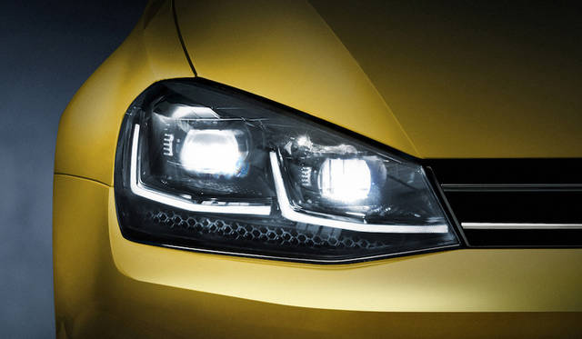 Volkswagen Golf TSI Highline|フォルクスワーゲン ゴルフ TSI ハイライン 024 LEDヘッドライトイメージ※TSI Highlineに標準装備 TSI Comfortlineにオプション設定