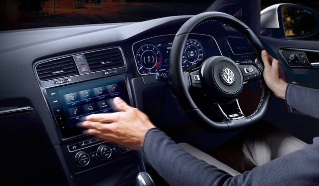 Volkswagen Golf R|フォルクスワーゲン ゴルフ R 104