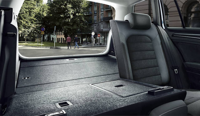 Volkswagen Golf Variant TSI HighLine|フォルクスワーゲン ゴルフ ヴァリアント TSI ハイライン 126