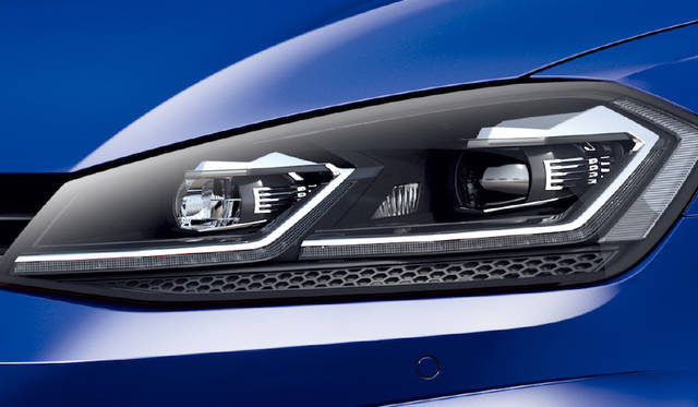 Volkswagen Golf R Variant|フォルクスワーゲン ゴルフ R ヴァリアント 144