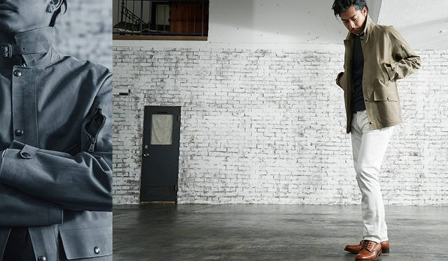 「レザージャケットにグレーのニットとホワイトデニムというドレスな装いです。ホワイトデニムにはどんなスタイルもエレガントに見せる品格があるのですが、グレーを合わせることで、ラルフ ローレンが持つ高級感のあるシックな装いがさらに際立ちます」<br>デニム 6万円、アウター 72万円、ニット 12万円（以上ラルフ ローレン パープルレーベル）その他私物