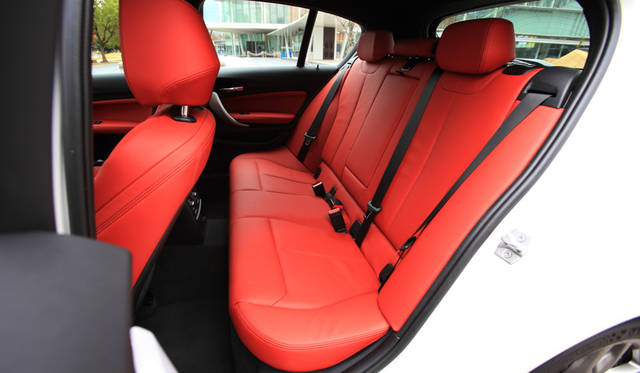 リアシートはちゃんと使える