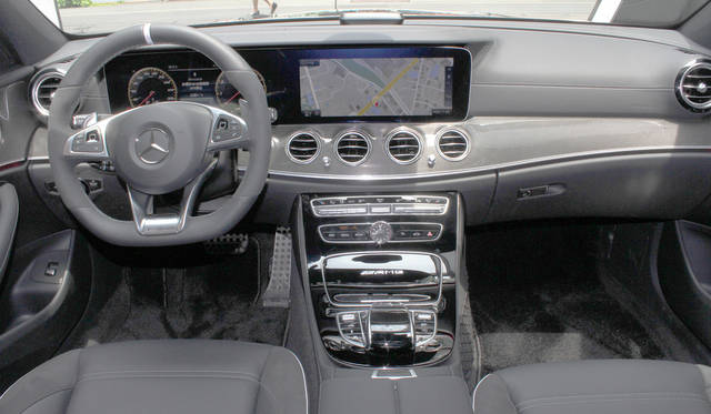 Mercedes-AMG E 63 S 4MATIC+|メルセデスAMG E 63 S 4マティック+032