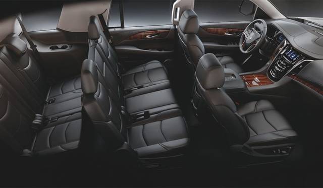 新型「キャデラック エスカレード」プレミアム ベンチシート