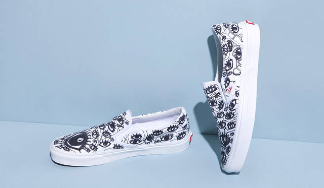 千原徹也</br>1975年京都府生まれ。デザインオフィス「株式会社れもんらいふ」代表として、広告、ファッションブランディング、CDジャケット、装丁、雑誌エディトリアル、WEB、映像など、様々なジャンルのデザインを手がけている。近作では、ウンナナクールのブランディング、小泉今日子の35周年ベストアルバム、Zoffの広告、装苑の表紙、NHKの番組ロゴ、adidas Orignalsの店舗ブランディングなどが知られている。サインペンを使用してキャンバスに描くアーティストとしての活動、iTunesでのラジオ配信、京都「れもんらいふデザイン塾」の開催などグラフィックの世界だけでなく活動の幅を広げている。