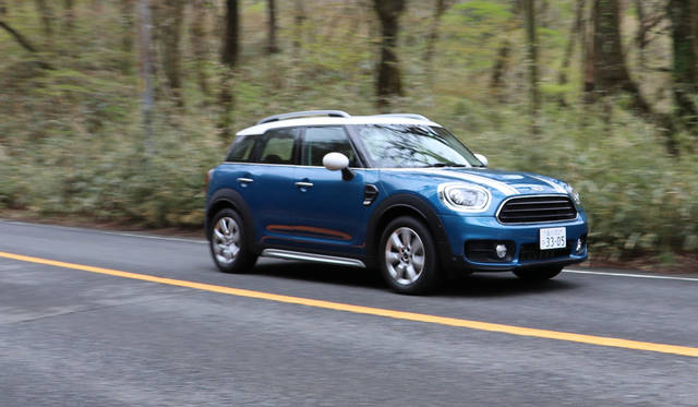 MINIクーパーDクロスオーバーの最高出力は110kW@4000rpm、最大トルクは330Nm@1750?2750rpm