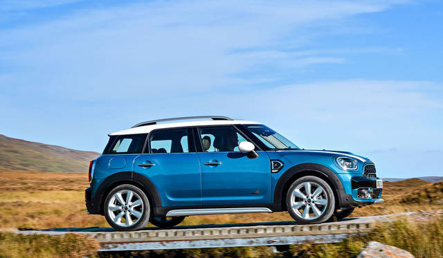 140kWとパワフルなMINIクーパーSDクロスオーバー