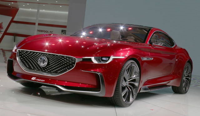 <strong>MG e-motion concept｜MG「e-モーション コンセプト」</strong><br>往年の英国車ブランド「MG」を今日所有する上海汽車が提案するスーパースポーツEV。