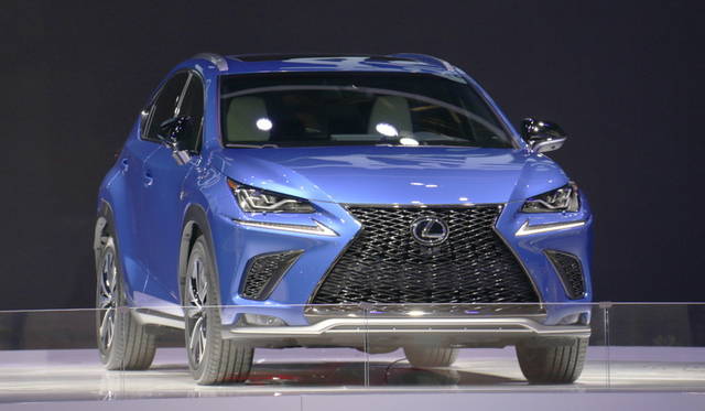 <strong>Lexus NX｜レクサスNX</strong><br>マイナーチェンジにより、質感の向上と装備充実で、快適性・利便性の向上を実現。