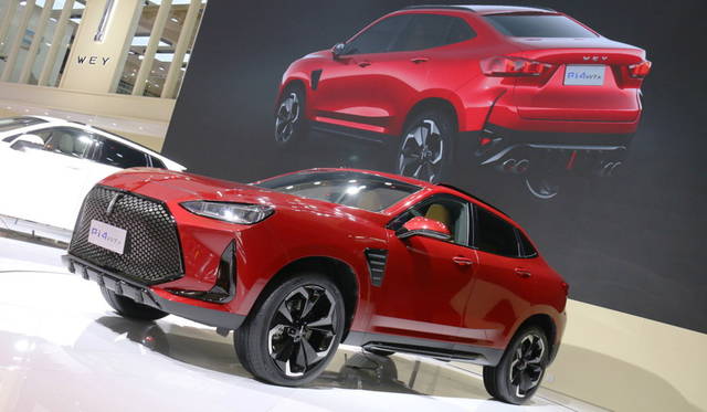 <strong>WEY Pi4 VV7x</strong><br>長城汽車は新ラクシュリー・ブランド「WEY」によるコンセプトカー「Pi4 VV7x」。なお、同ブランドのデザインダイレクターには、元BMWのピエール・ルクレールが就任している。