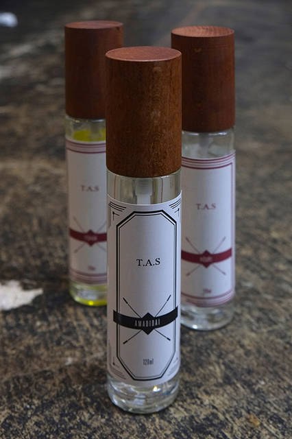 ルームスプレー。120ml入り。5500円（税別）。