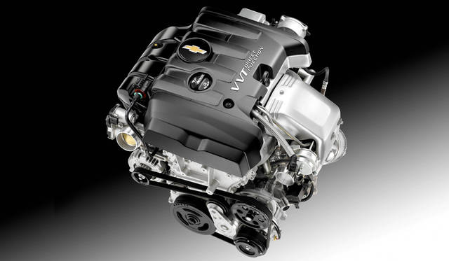 「カマロ LT RS」と「カマロ コンバーチブル」には、最高出力202kW（279ps）、最大トルク400Nm（40.8kgm）を発揮する新開発の2.0リッター ターボエンジン