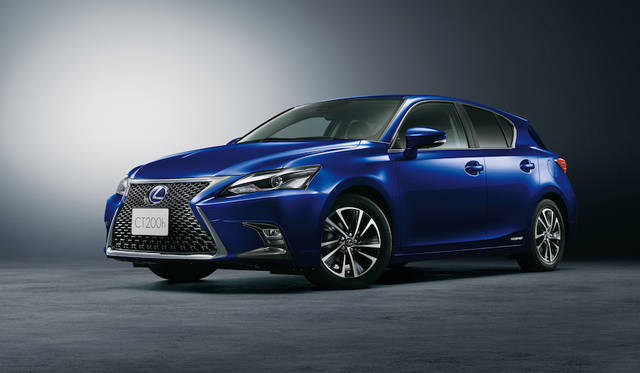 CT200h“version C” （ディープブルーマイカ）