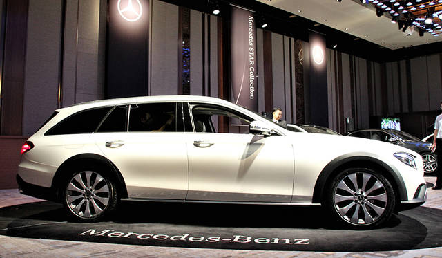 サプライズとして登場した「Eクラス オールテレイン」。日本での発売等は未定