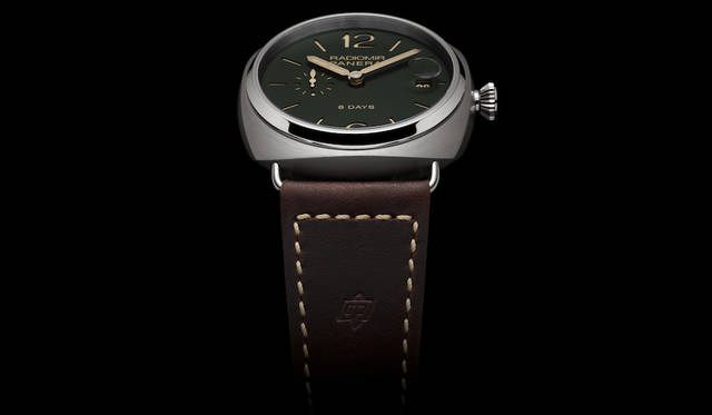<strong>ラジオミール エイトデイズ チタニオ-45mm</strong><br> ムーブメント｜手巻き（P.2002/9キャリバー）<br> パワーリザーブ｜192時間<br> ケース素材｜チタン（サテン仕上げ）<br> ケース径｜45mm<br> 防水｜10気圧<br> 価格｜128万円（税別）