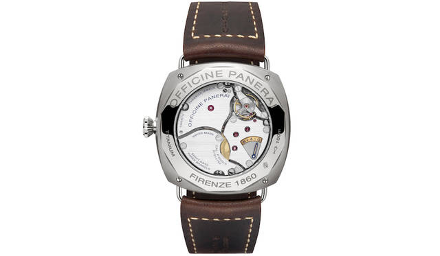 <strong>ラジオミール エイトデイズ チタニオ-45mm</strong><br> ムーブメント｜手巻き（P.2002/9キャリバー）<br> パワーリザーブ｜192時間<br> ケース素材｜チタン（サテン仕上げ）<br> ケース径｜45mm<br> 防水｜10気圧<br> 価格｜128万円（税別）