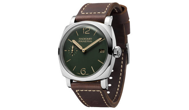 <strong>ラジオミール1940スリーデイズ アッチャイオ-47mm</strong><br> ムーブメント｜手巻き（P.3000キャリバー）<br> パワーリザーブ｜72時間<br> ケース素材｜SS(ポリッシュ仕上げ)<br> ケース径｜47mm<br> 防水｜10気圧<br> 価格｜95万円（税別）