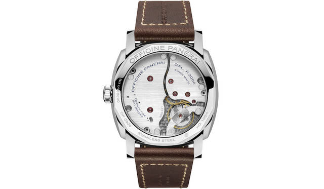 <strong>ラジオミール1940スリーデイズ アッチャイオ-47mm</strong><br> ムーブメント｜手巻き（P.3000キャリバー）<br> パワーリザーブ｜72時間<br> ケース素材｜SS(ポリッシュ仕上げ)<br> ケース径｜47mm<br> 防水｜10気圧<br> 価格｜95万円（税別）