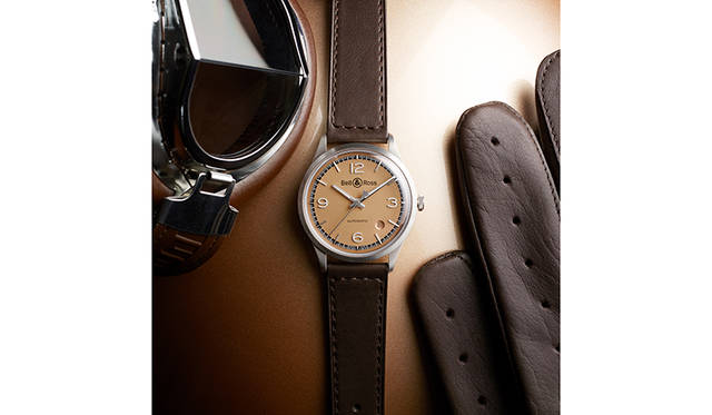 <strong>Bellytanker｜ベリータンカー</strong><br>Ref.｜BRV192-BT-ST/SCA、ムーブメント｜自動巻き（Cal.BR-CAL.302）、ケース素材｜SS、ケース径｜38.5mm、ストラップ素材｜ダークブラウンカーフ、防水｜100m、価格｜31万5000円（税別）、限定数｜世界限定500本