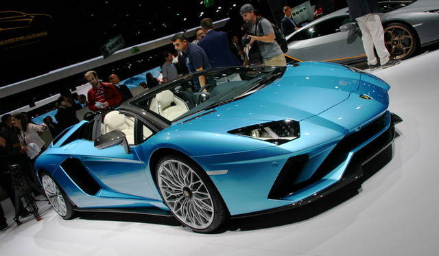 Lamborghini Aventador S Roadster｜ランボルギーニ アヴェンタドール S ロードスター