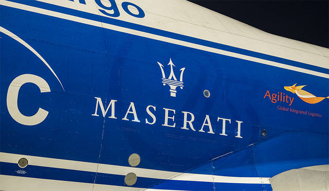 期待にはマセラティのロゴ