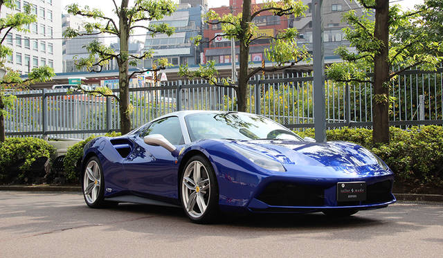 2016年の488スパイダーより