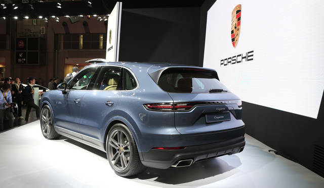 Phorographs by ARAKAWA Masayuki