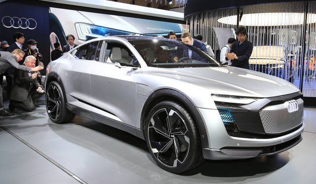 Phorographs by ARAKAWA Masayuki