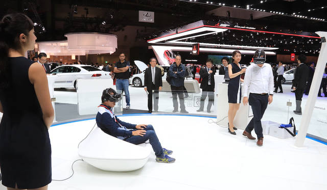 Phorographs by ARAKAWA Masayuki