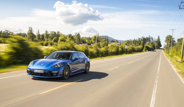 sapphire blue metallic