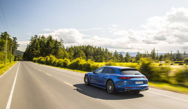 sapphire blue metallic