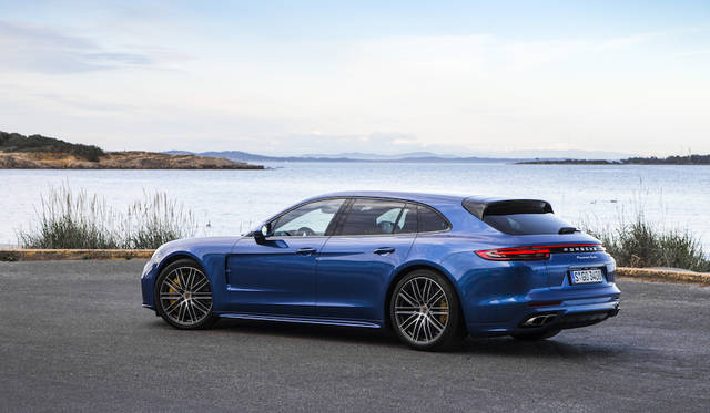 sapphire blue metallic